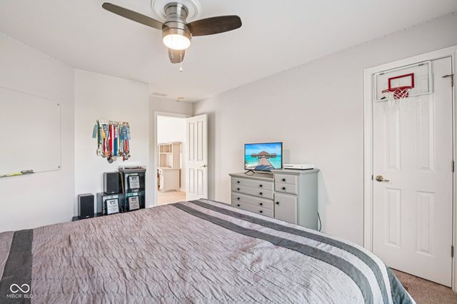 4295 Riverbirch Run, Zionsville, IN 46077