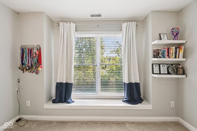 4295 Riverbirch Run, Zionsville, IN 46077