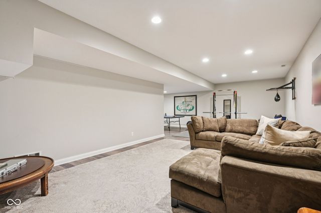 4295 Riverbirch Run, Zionsville, IN 46077