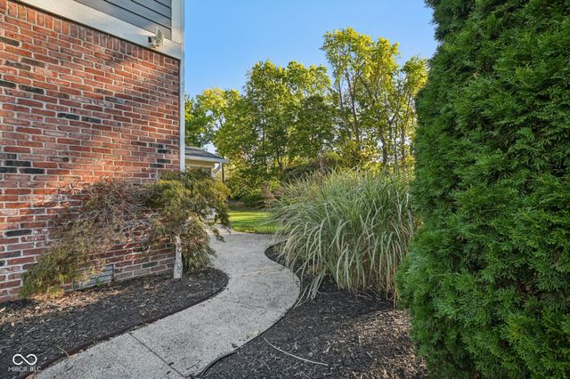 4295 Riverbirch Run, Zionsville, IN 46077