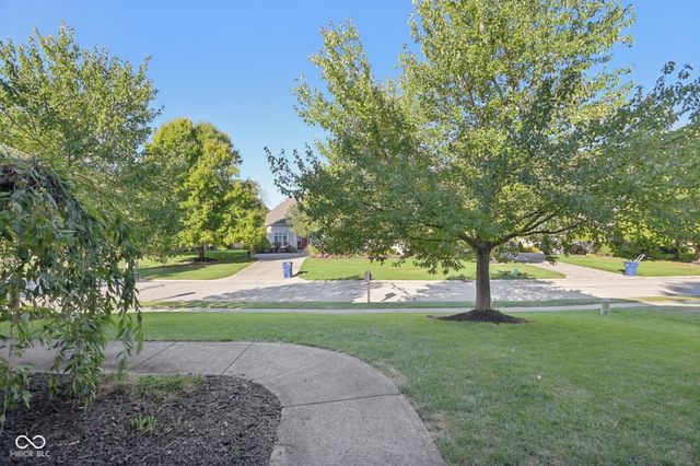 4295 Riverbirch Run, Zionsville, IN 46077