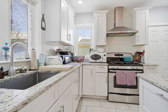 11 Asticou 11, Boston, MA 02130