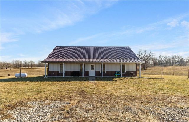 2710 NE CC Highway, Leeton, MO 64761