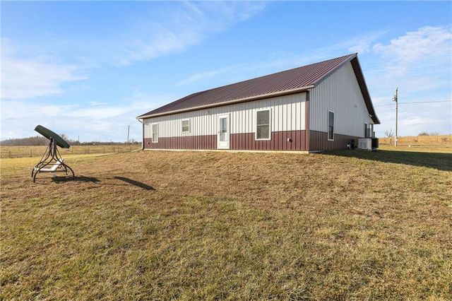 2710 NE CC Highway, Leeton, MO 64761
