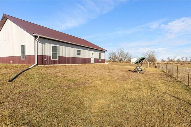 2710 NE CC Highway, Leeton, MO 64761