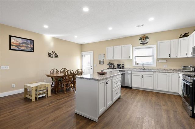 2710 NE CC Highway, Leeton, MO 64761