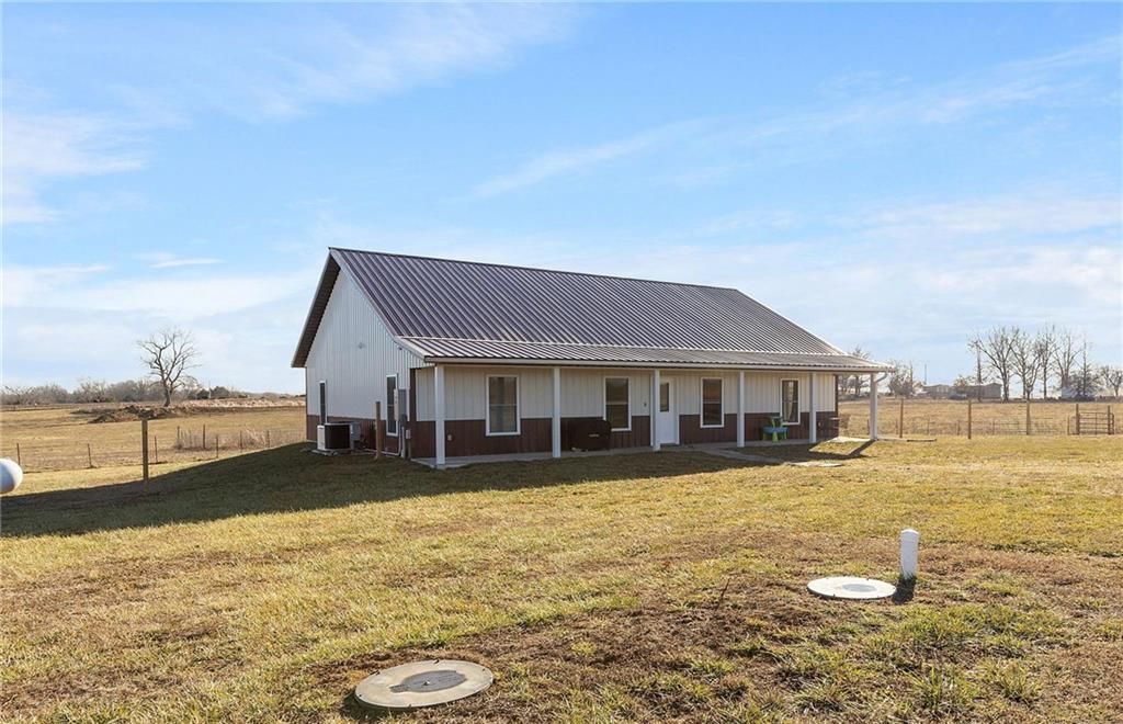 2710 NE CC Highway, Leeton, MO 64761