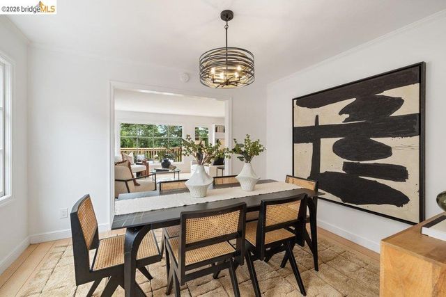 31 Harbord Court, Oakland, CA 94618