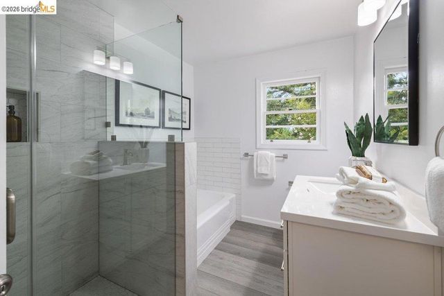 31 Harbord Court, Oakland, CA 94618