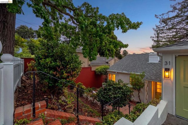 31 Harbord Court, Oakland, CA 94618