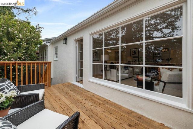 31 Harbord Court, Oakland, CA 94618