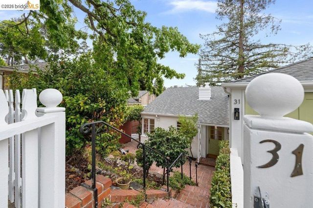 31 Harbord Court, Oakland, CA 94618