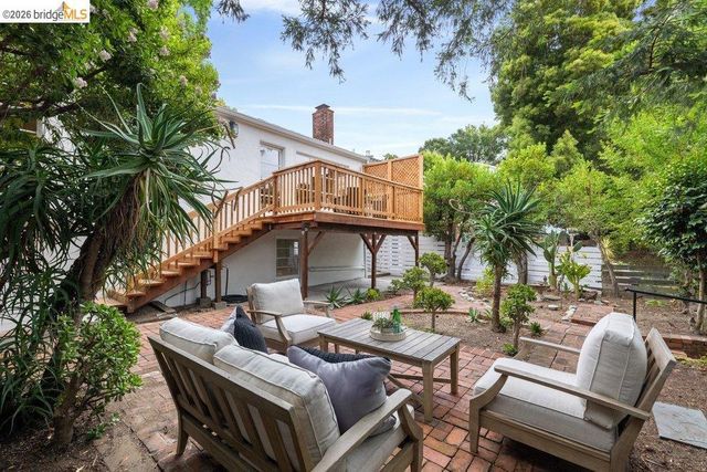 31 Harbord Court, Oakland, CA 94618