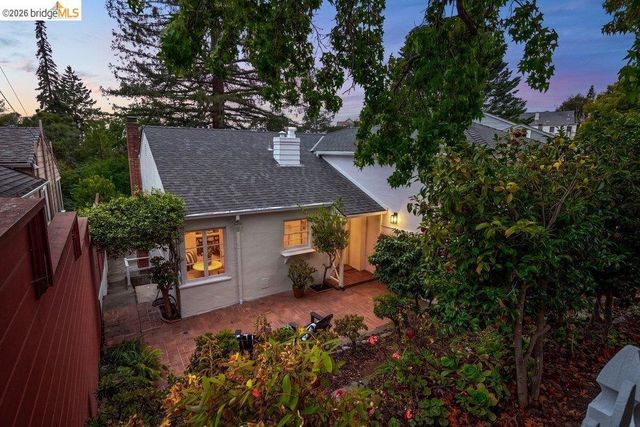31 Harbord Court, Oakland, CA 94618