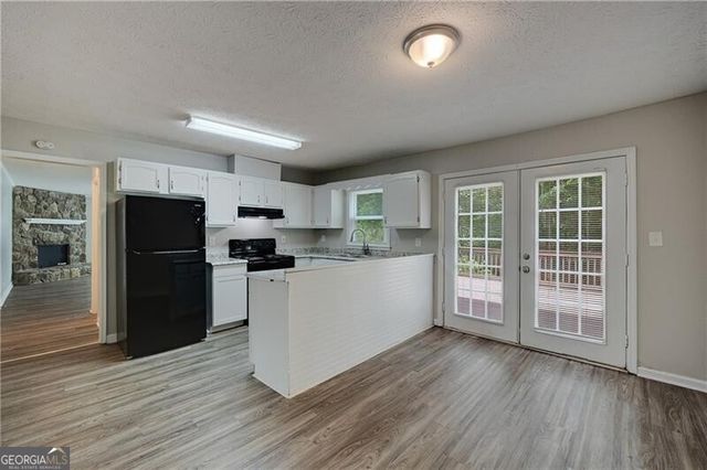 6934 Cottonwood Trail, Riverdale, GA 30296