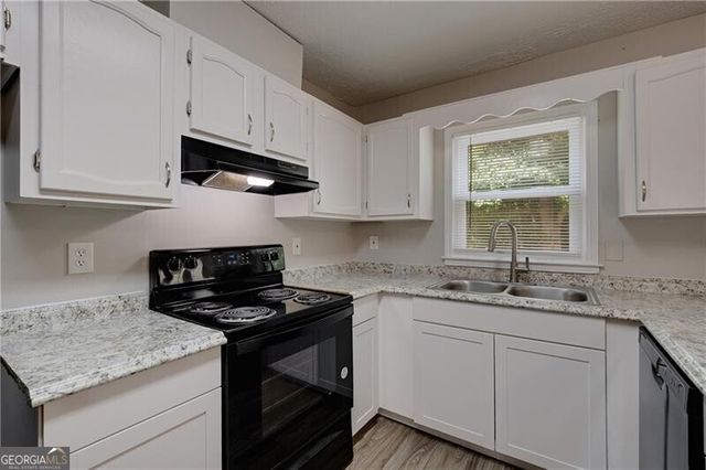 6934 Cottonwood Trail, Riverdale, GA 30296