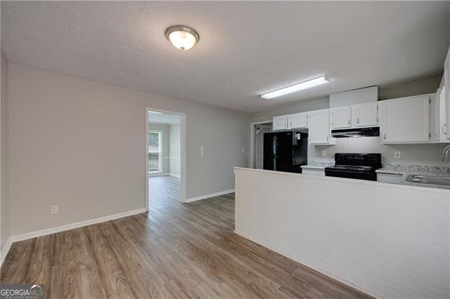 6934 Cottonwood Trail, Riverdale, GA 30296