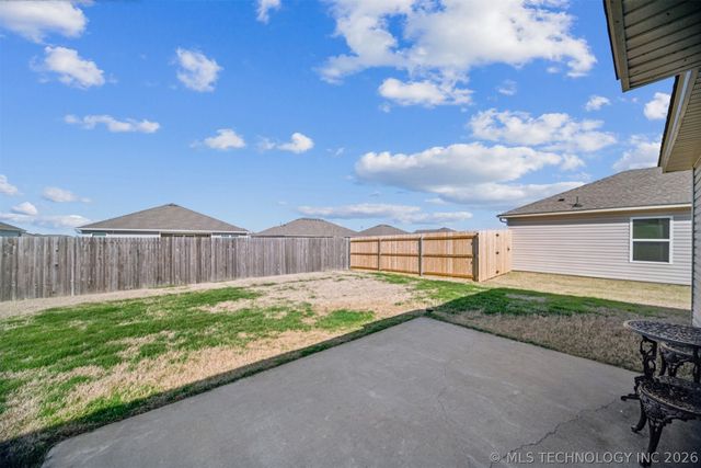 11418 S 238th East Avenue, Broken Arrow, OK 74014