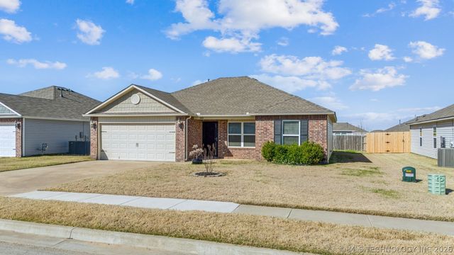 11418 S 238th East Avenue, Broken Arrow, OK 74014
