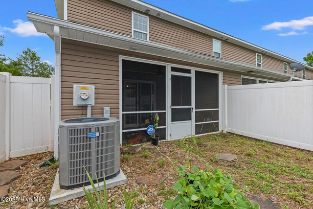 300 Glen Cannon Drive, Jacksonville, NC 28546
