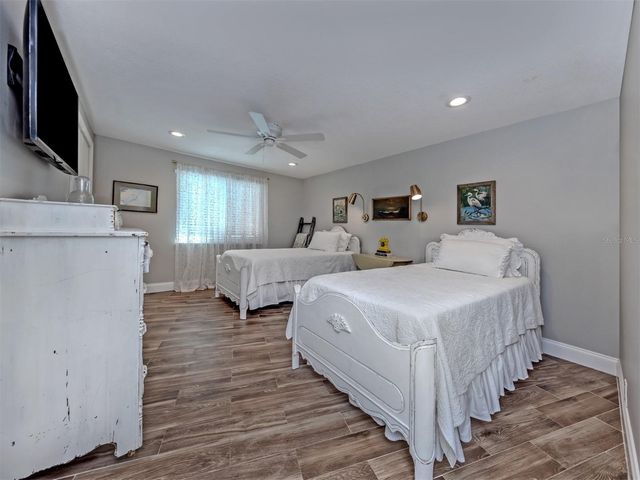 4710 HIDDEN FOREST LANE, Sarasota, FL 34235