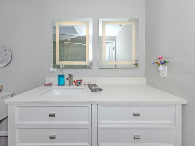 4710 HIDDEN FOREST LANE, Sarasota, FL 34235