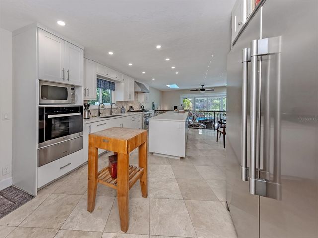 4710 HIDDEN FOREST LANE, Sarasota, FL 34235