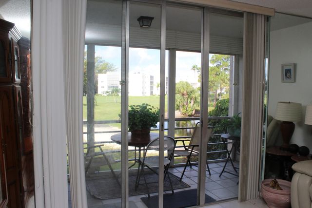 3425 VIA POINCIANA 203, Lake Worth, FL 33467