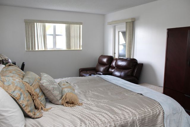3425 VIA POINCIANA 203, Lake Worth, FL 33467