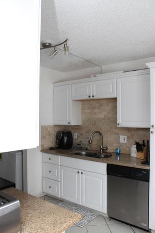 3425 VIA POINCIANA 203, Lake Worth, FL 33467