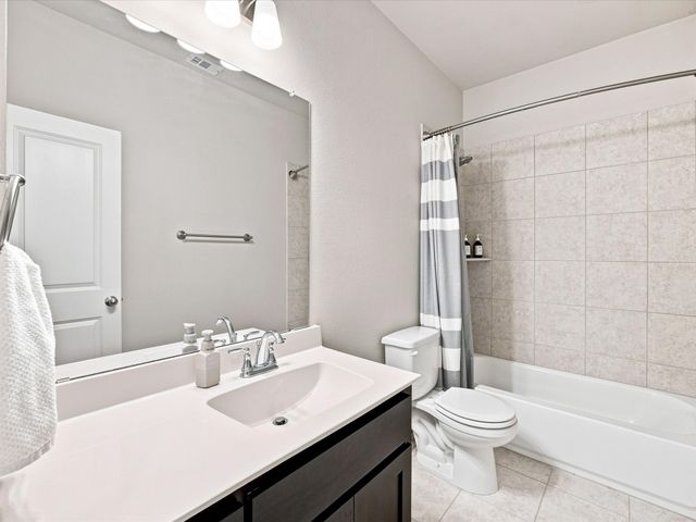 3049 Solana Circle, Denton, TX 76207