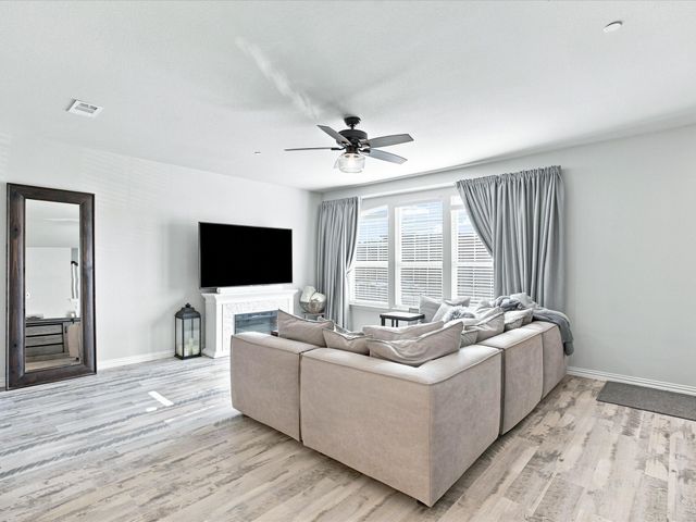 3049 Solana Circle, Denton, TX 76207
