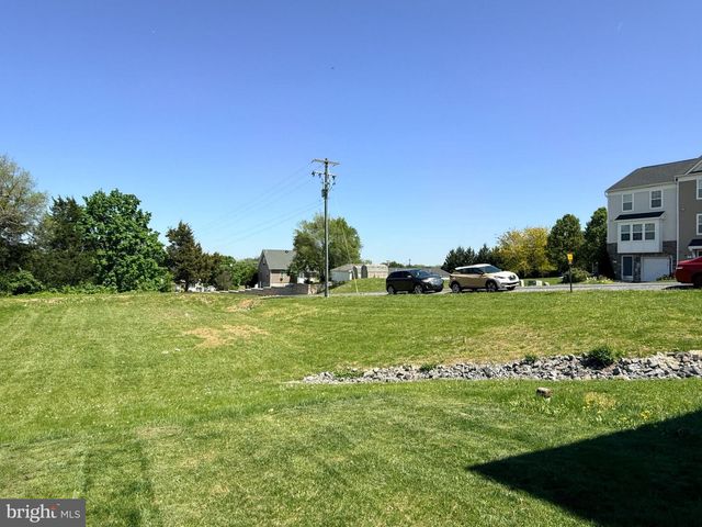 16 BRITANIA CT, Martinsburg, WV 25405