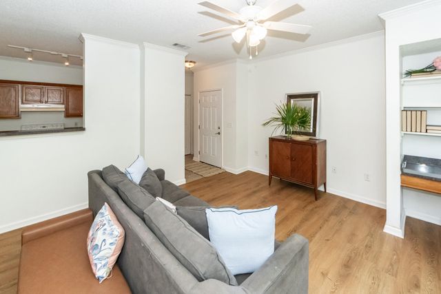 45 Sycamore Avenue Apt 1414, Charleston, SC 29407
