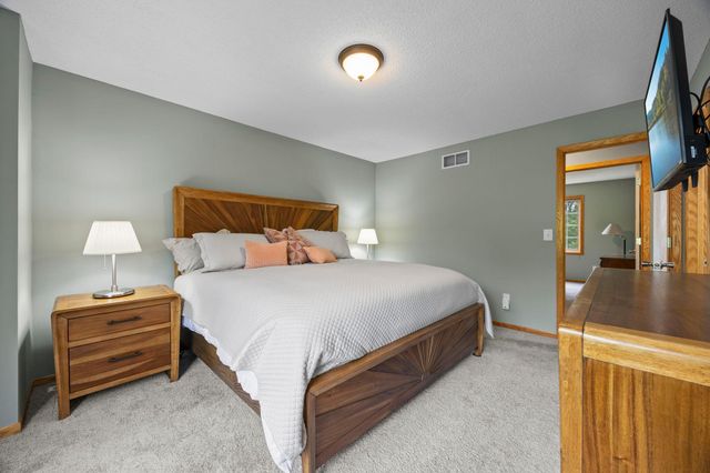 8692 Bechtel Avenue 73, Inver Grove Heights, MN 55076