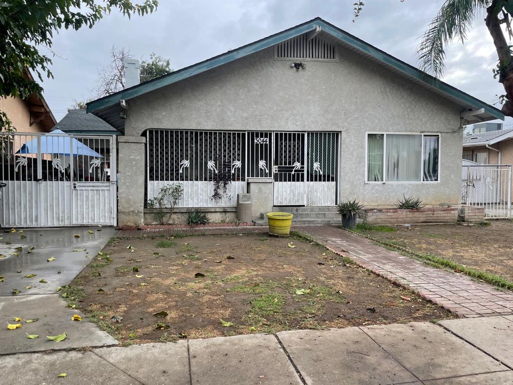 3044 Cesar Chavez Boulevard, Fresno, CA 93721
