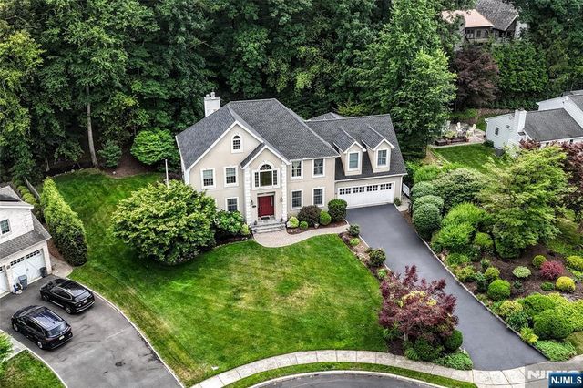 48 Ackerman Street, Waldwick, NJ 07430