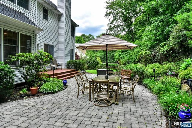 48 Ackerman Street, Waldwick, NJ 07430