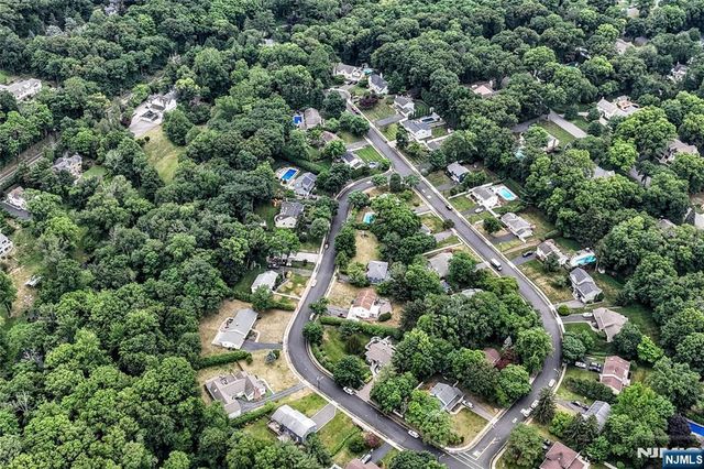 48 Ackerman Street, Waldwick, NJ 07430