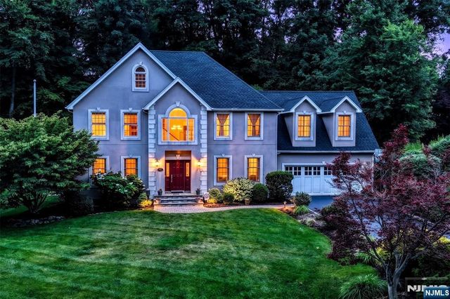 48 Ackerman Street, Waldwick, NJ 07430