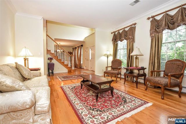 48 Ackerman Street, Waldwick, NJ 07430