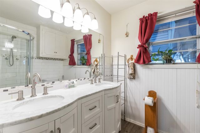 771 E 6th Street, Baird, TX 79504