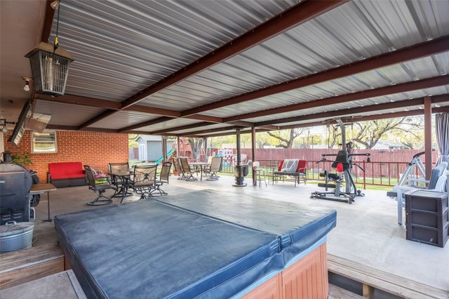 771 E 6th Street, Baird, TX 79504