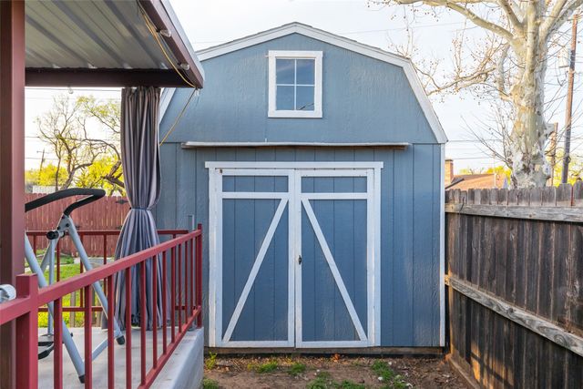 771 E 6th Street, Baird, TX 79504