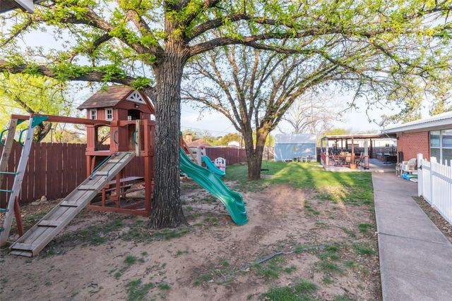 771 E 6th Street, Baird, TX 79504