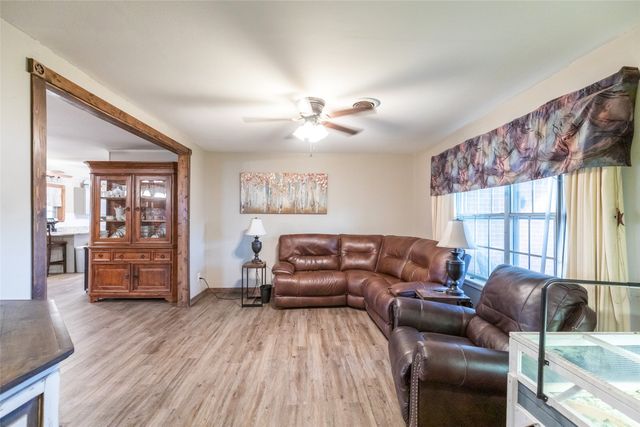 771 E 6th Street, Baird, TX 79504