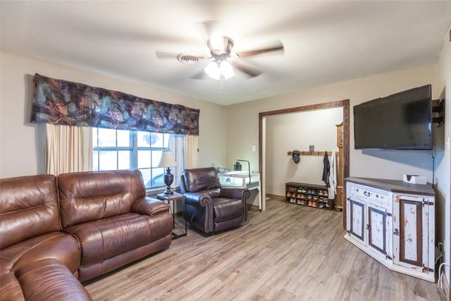 771 E 6th Street, Baird, TX 79504