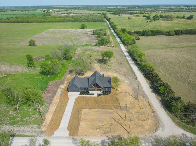 4863 County Road 1098, Celeste, TX 75423
