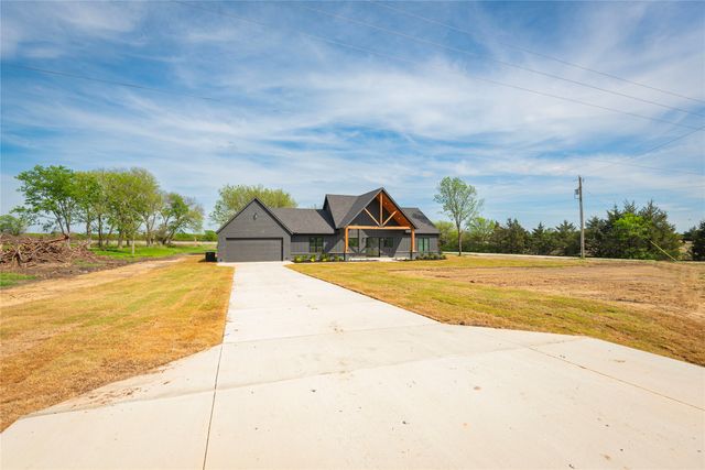 4863 County Road 1098, Celeste, TX 75423