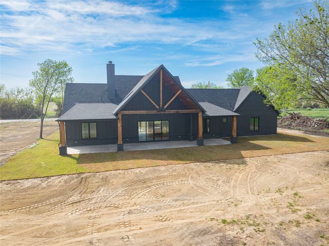 4863 County Road 1098, Celeste, TX 75423